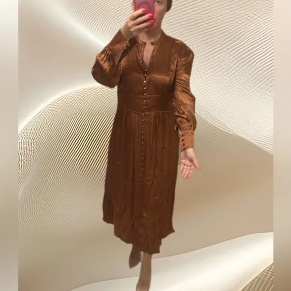 Marc & Spenser collection midaxi satin button down dress in bronse. - Picture 4 of 11